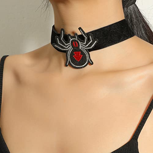 Vintage GothicNecklace Earrings Set,Halloween Crystal Pendant Necklace Punk Style Reptile Animal