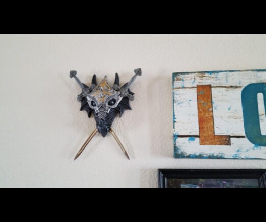 Hidden Armored Dragon Sword Of Destiny Wall Crest 9.5"