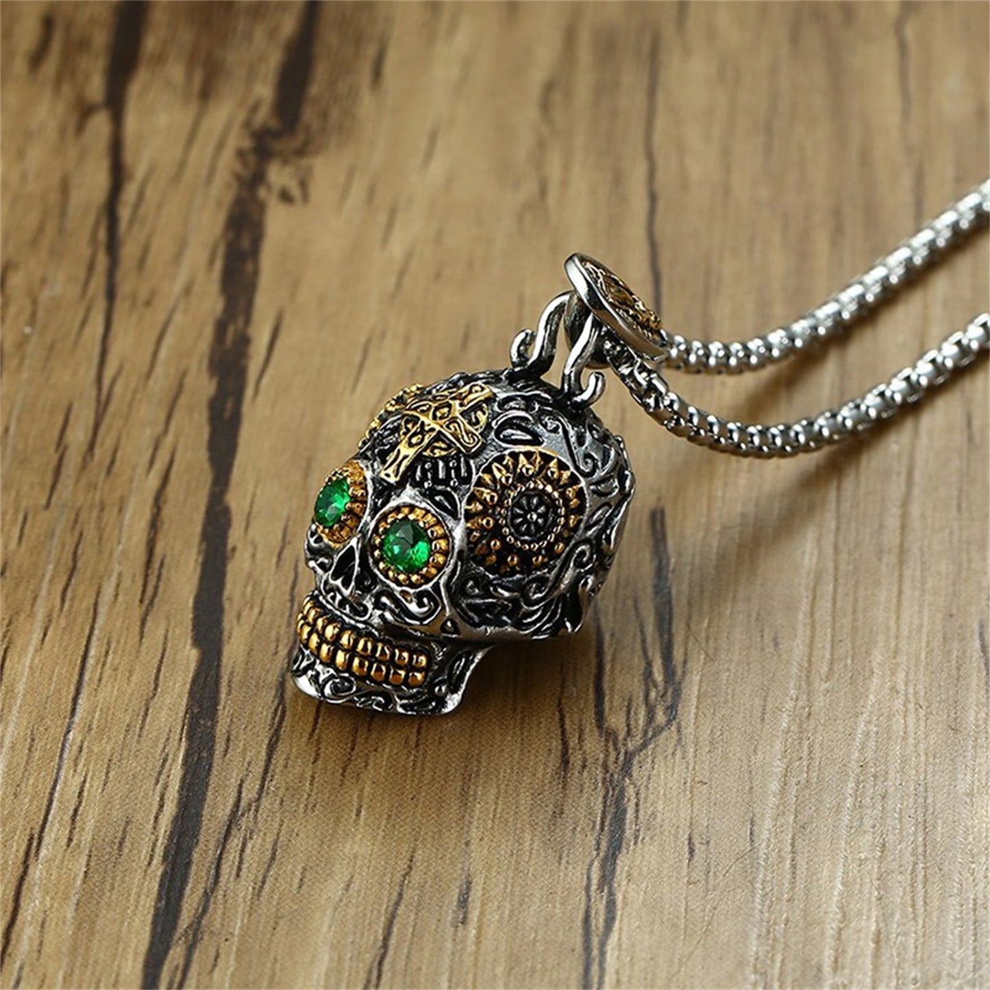 Punk Skull Green Eye Pendant Necklace for Men & Women