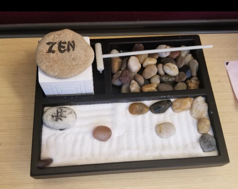 3-Compartments Relaxing Tabletop Zen Garden Kit For Office, Desk Or Bedroom