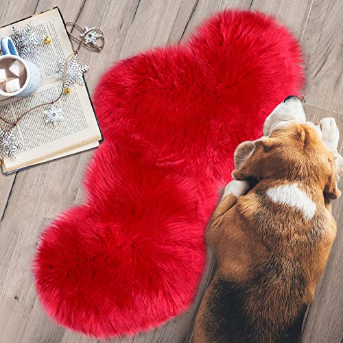 2 Pieces Fluffy Faux Sheepskin Area Rug Heart Shaped, 12 x 16 Inch