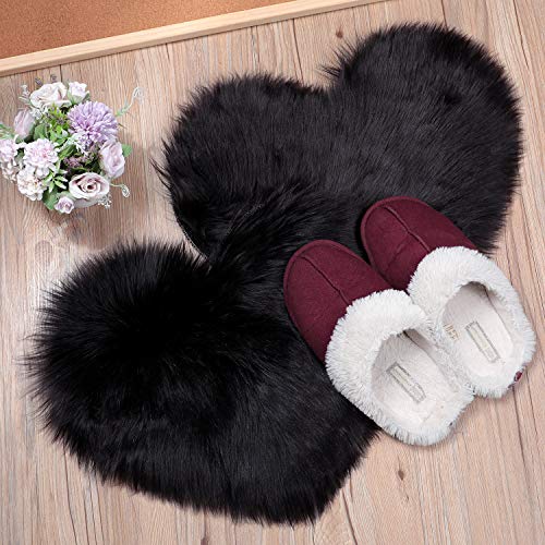 2 Pieces Fluffy Faux Sheepskin Area Rug Heart Shaped, 12 x 16 Inch