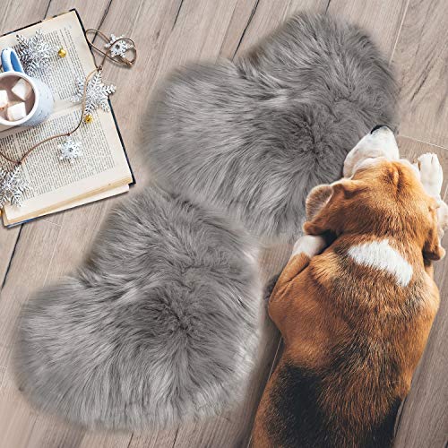 2 Pieces Fluffy Faux Sheepskin Area Rug Heart Shaped, 12 x 16 Inch