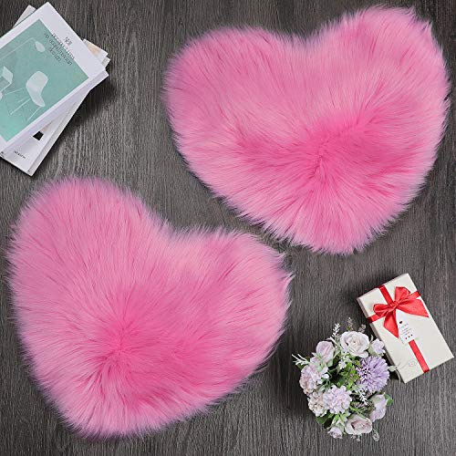 2 Pieces Fluffy Faux Sheepskin Area Rug Heart Shaped, 12 x 16 Inch