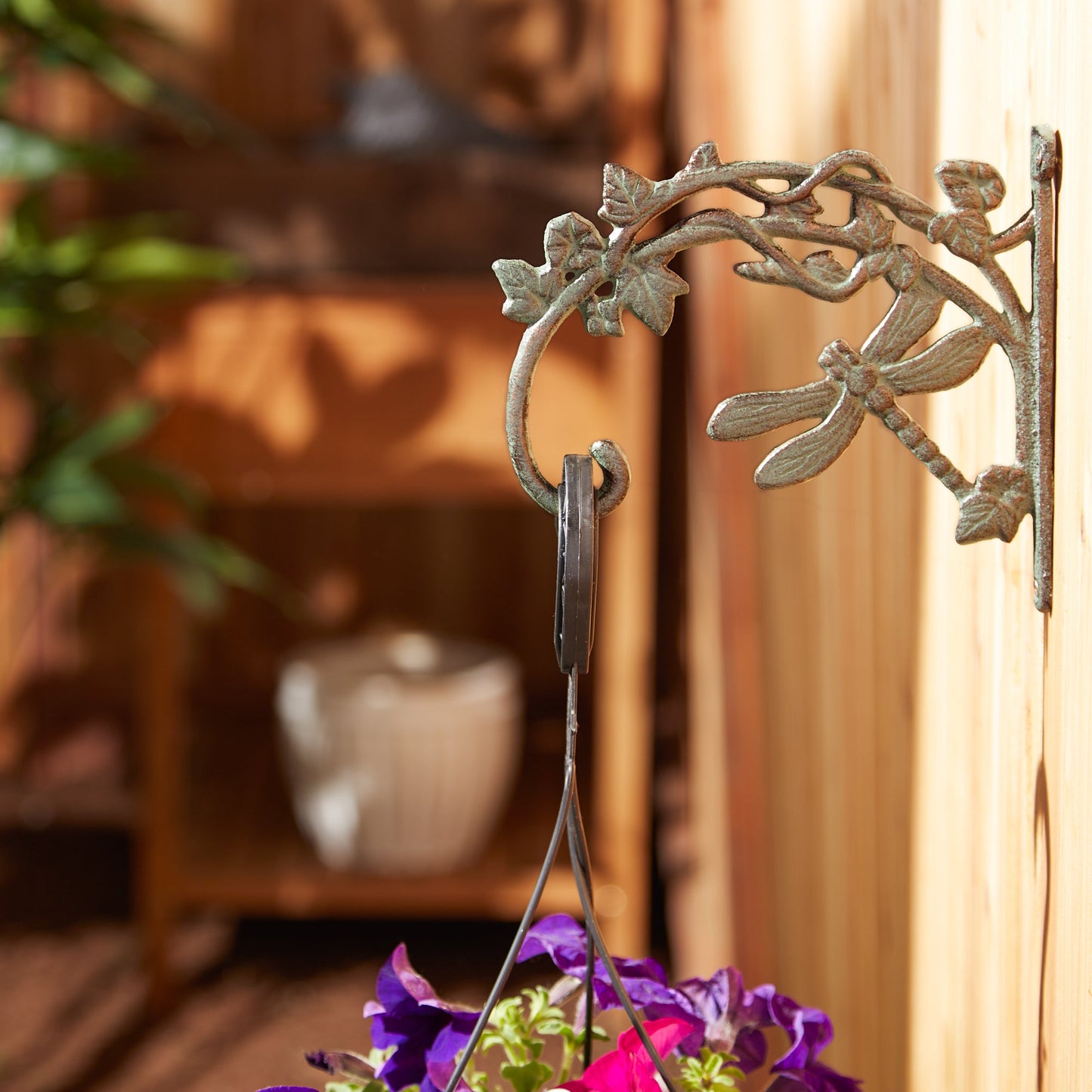 Dragonfly Cast Iron Planter Bracket