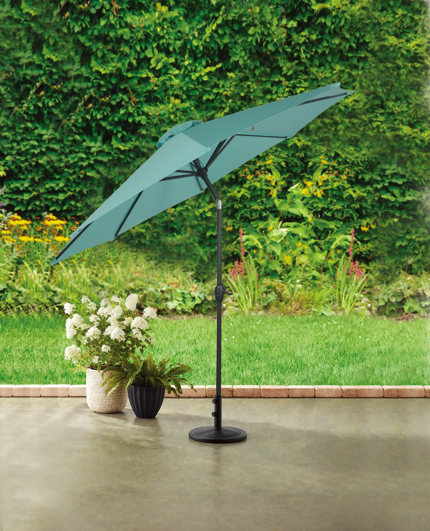 9' Outdoor Tilt Market Patio Umbrella