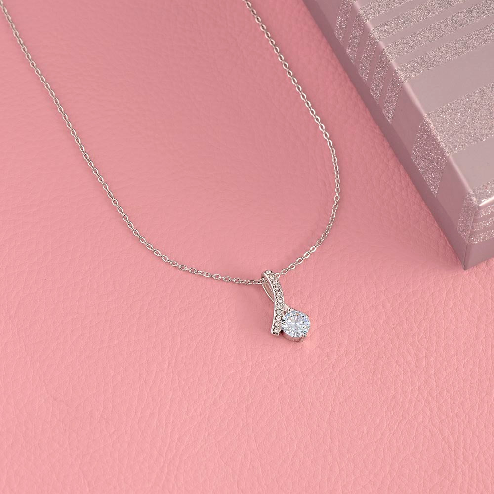 Mom, The love between a mother and her daughter is forever Alluring Beauty Necklace
