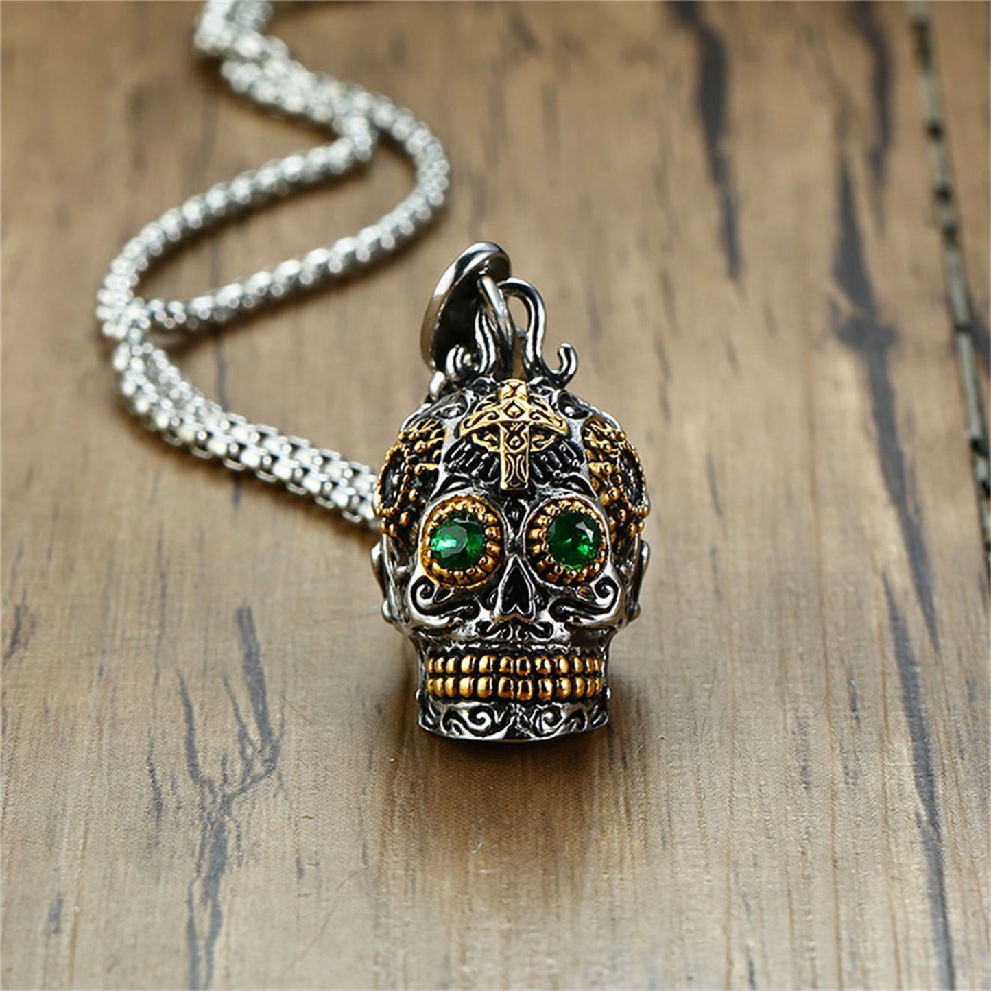 Punk Skull Green Eye Pendant Necklace for Men & Women