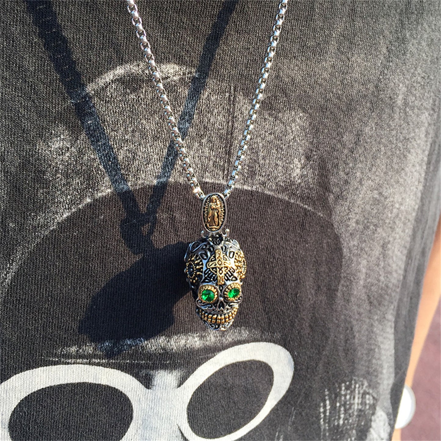 Punk Skull Green Eye Pendant Necklace for Men & Women