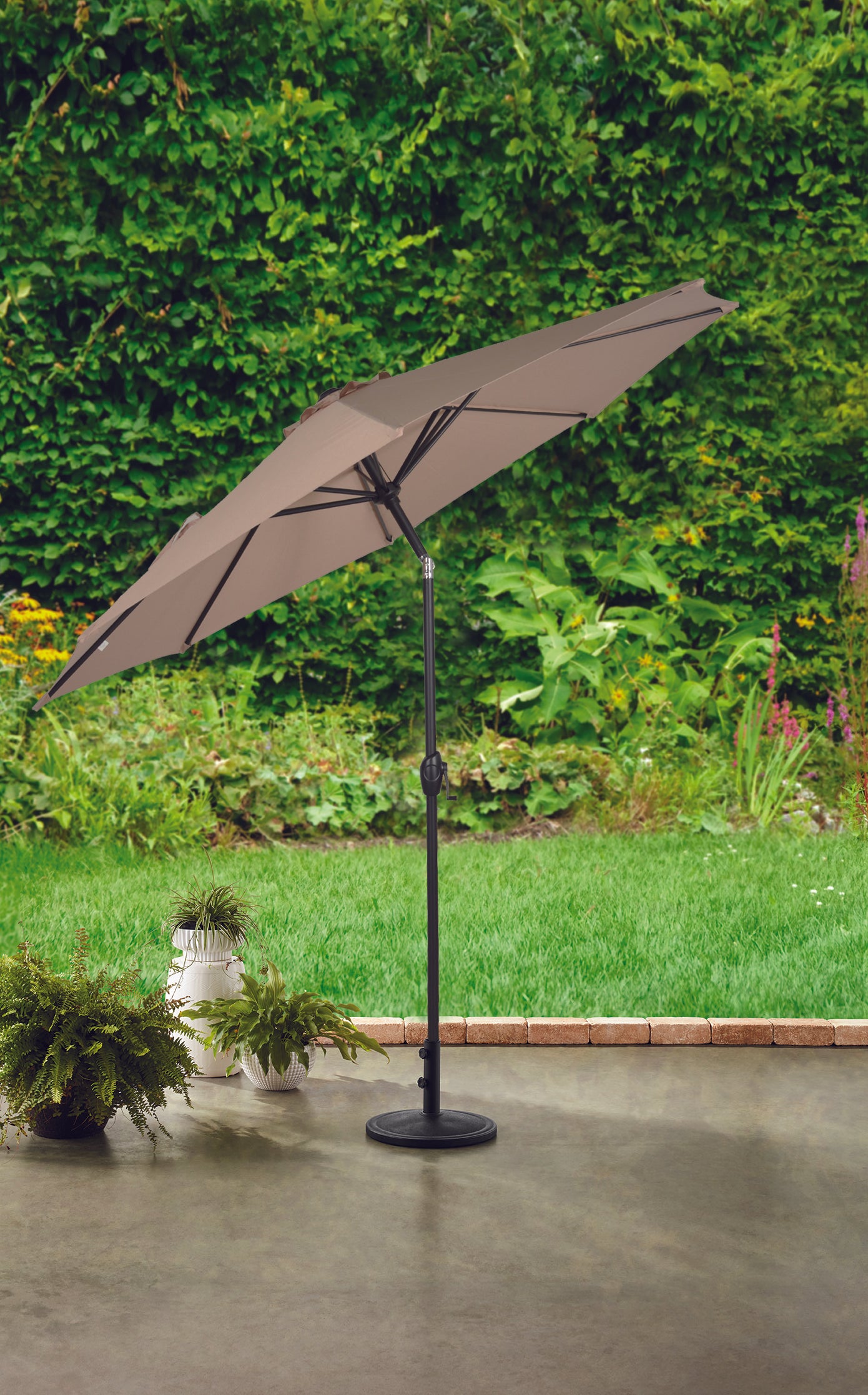 9' Outdoor Tilt Market Patio Umbrella