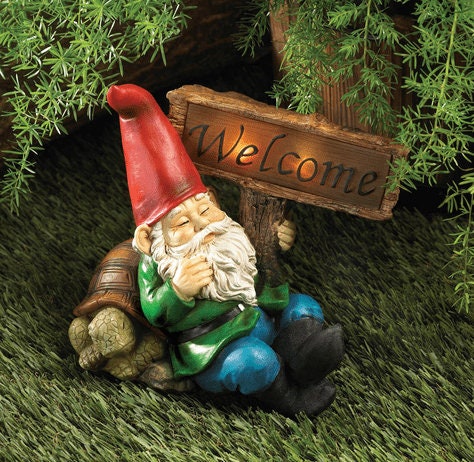 Funny Gnome Solar Garden Statue with Welcome Sign, Yard Patio Decoration Resin